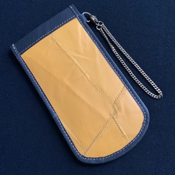 VAAN & CO Sunglass Case - Picture 4 of 5